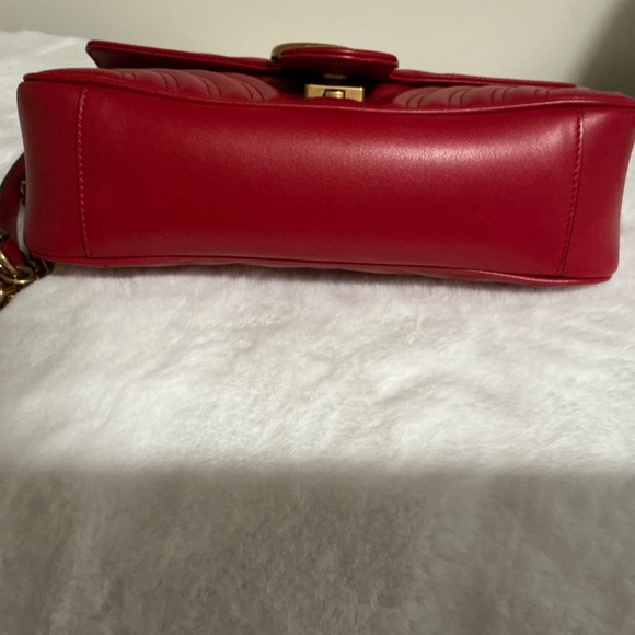 GUCCI MARMONT RED LEATHER SHOULDER/CROSSBODY BAG - Picture 9 of 16